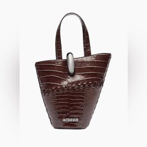 Jacquemus

Le Petit Bambola Embossed Leather Bucket Bag
